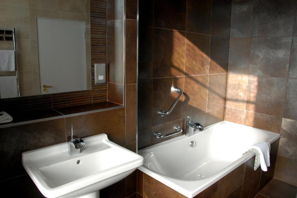 The Kveldsro House Hotel Lerwick Room photo